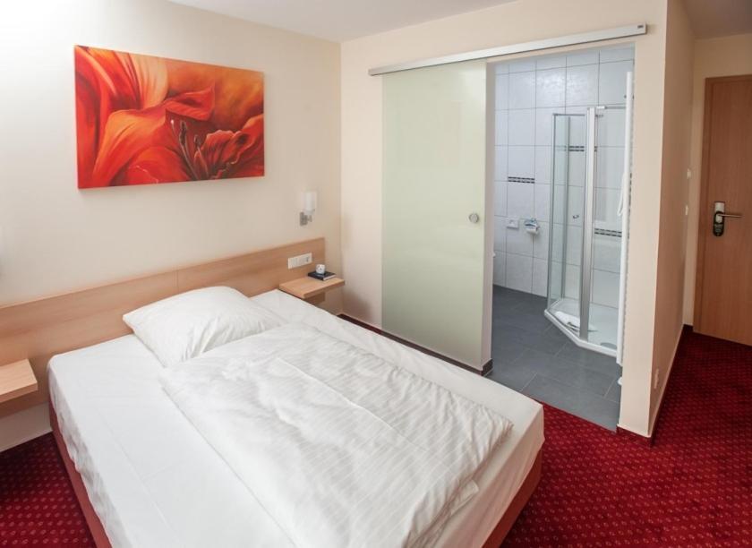 Nieder Weisel Johanniterhotel מראה חיצוני תמונה