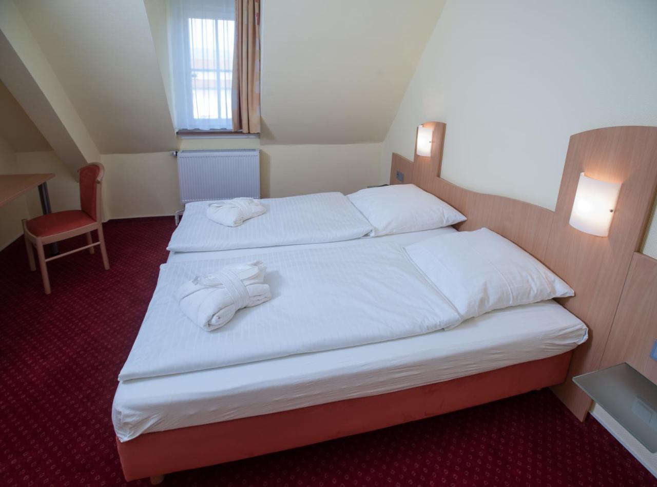 Nieder Weisel Johanniterhotel מראה חיצוני תמונה